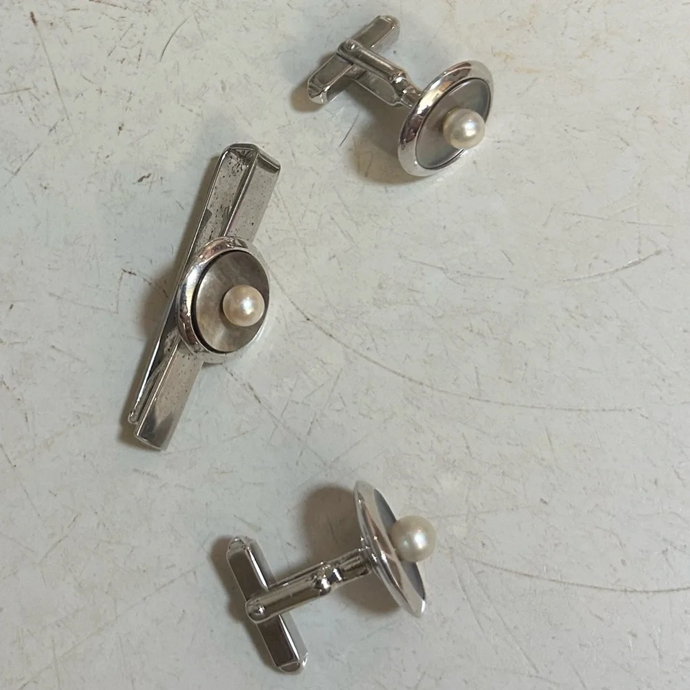Vintage 1950's Sterling Silver & Pearl Tie Pin and Cuff Links in mother of pearl
